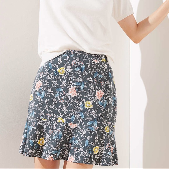 LOFT Dresses & Skirts - Loft petite floral flippy skirt